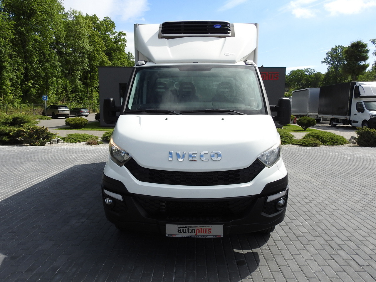 IVECO DAILY 35S15 REGRIGERATOR BOX -12*C 8 PALLETS CRUISE CONTROL TWIN WHEELS AIR CONDITIONING 150HP - Samochód dostawczy chłodnia: zdjęcie 5 IVECO DAILY 35S15 REGRIGERATOR BOX -12*C 8 PALLETS CRUISE CONTROL TWIN WHEELS AIR CONDITIONING 150HP - Samochód dostawczy chłodnia: zdjęcie 5