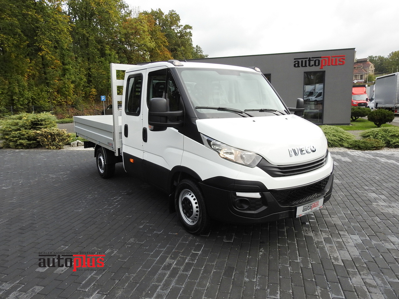 IVECO DAILY 35S15 STAKE BODY DOUBLE CABIN DOKA 7 SEATS AIR CONDITIONING 150HP - Samochód dostawczy doka: zdjęcie 1 IVECO DAILY 35S15 STAKE BODY DOUBLE CABIN DOKA 7 SEATS AIR CONDITIONING 150HP - Samochód dostawczy doka: zdjęcie 1