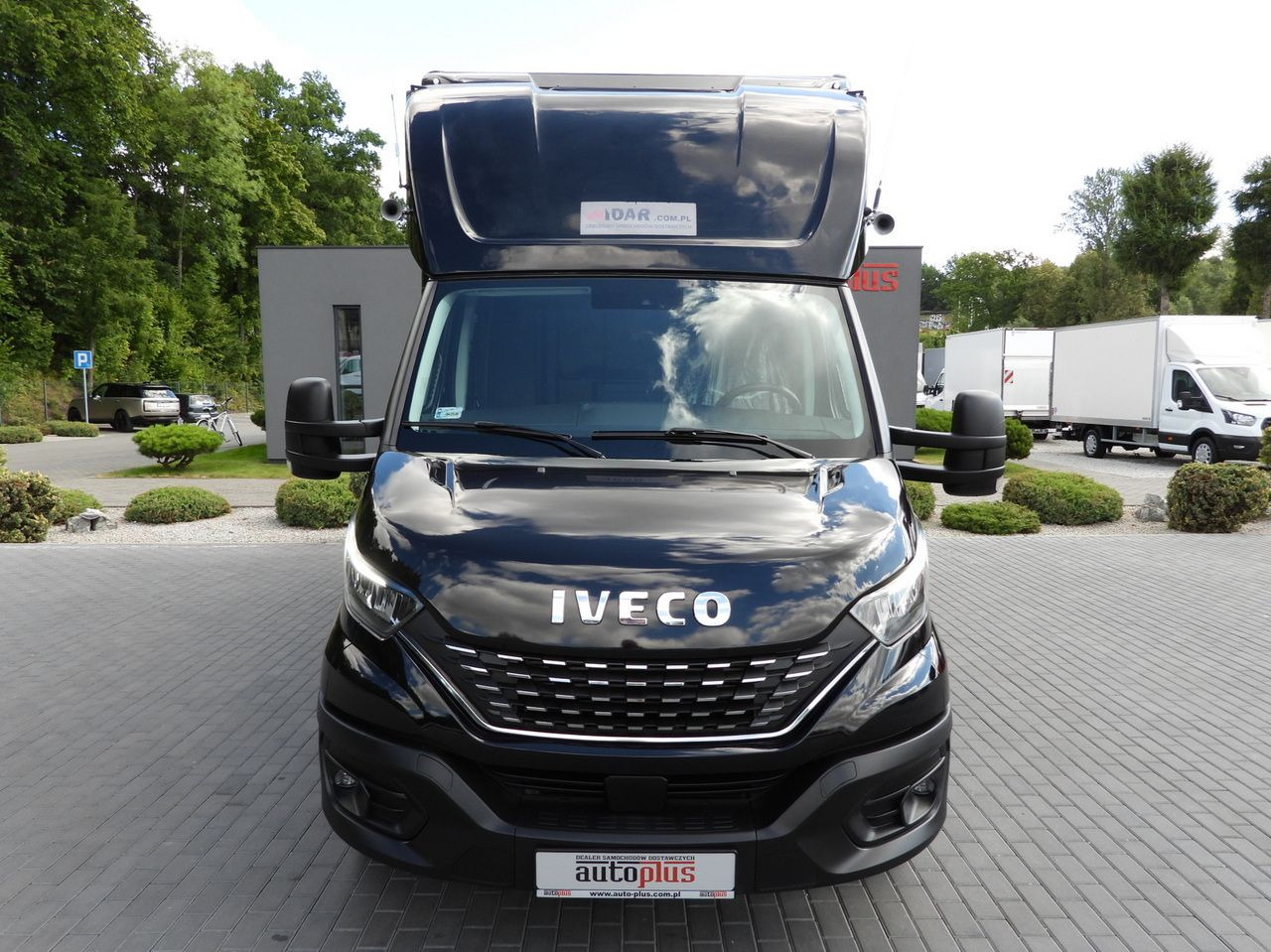 IVECO DAILY 35S18 BOX LIFT 8 PALLETS WEBASTO CRUISE CONTROL NAVIGATION LED LIGHTS PNEUMATICS AIR CONDITIONING 180HP - Dostawczy kontener: zdjęcie 5 IVECO DAILY 35S18 BOX LIFT 8 PALLETS WEBASTO CRUISE CONTROL NAVIGATION LED LIGHTS PNEUMATICS AIR CONDITIONING 180HP - Dostawczy kontener: zdjęcie 5