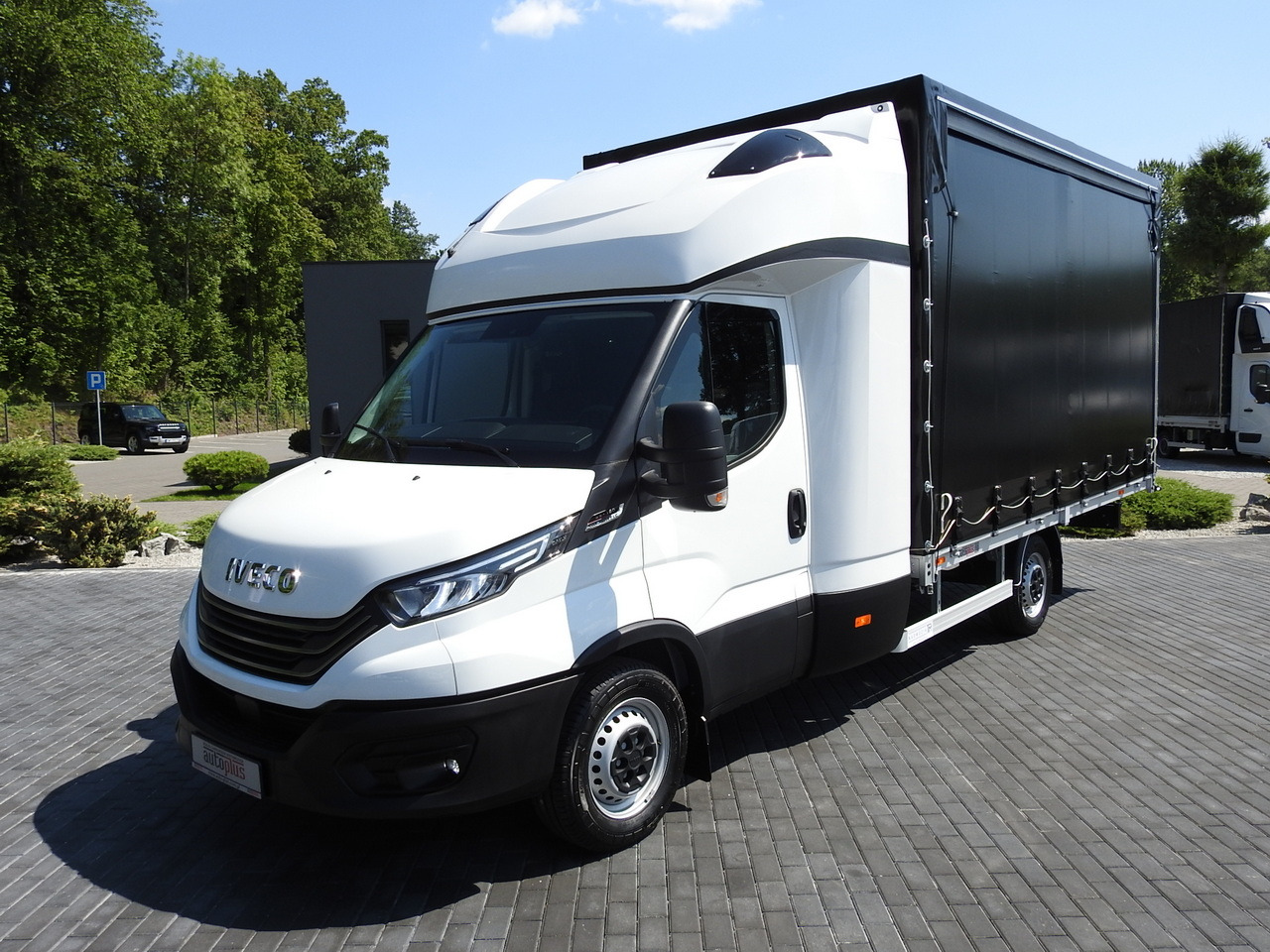 Nowy Samochód dostawczy plandeka IVECO DAILY 35S18 NEW TARPAULIN 8 PALLETS CRUISE CONTROL NAVIGATION LED LIGHTS AUTOMATIC TRANSMISSION HI-MATIC MANUFACTURERS WARRANTY 180HP: zdjęcie 19 Nowy Samochód dostawczy plandeka IVECO DAILY 35S18 NEW TARPAULIN 8 PALLETS CRUISE CONTROL NAVIGATION LED LIGHTS AUTOMATIC TRANSMISSION HI-MATIC MANUFACTURERS WARRANTY 180HP: zdjęcie 19