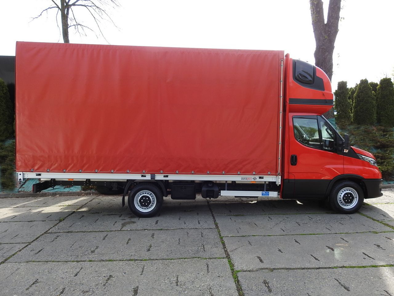Samochód dostawczy plandeka IVECO DAILY 35S18 TARPAULIN 10 PALLETS WEBASTO CRUISE CONTROL LED LIGHTS AIR CONDITIONING  180HP: zdjęcie 7