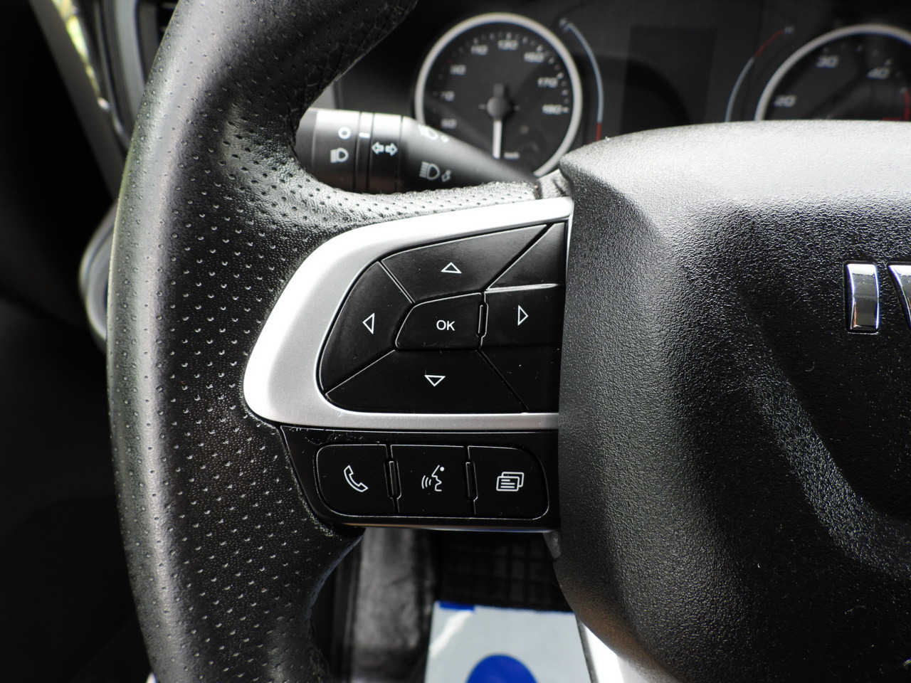 Samochód dostawczy plandeka IVECO DAILY 35S18 TARPAULIN 10 PALLETS WEBASTO CRUISE CONTROL NAVIGATION LED LIGHTS AIR CONDITIONING  180HP: zdjęcie 41