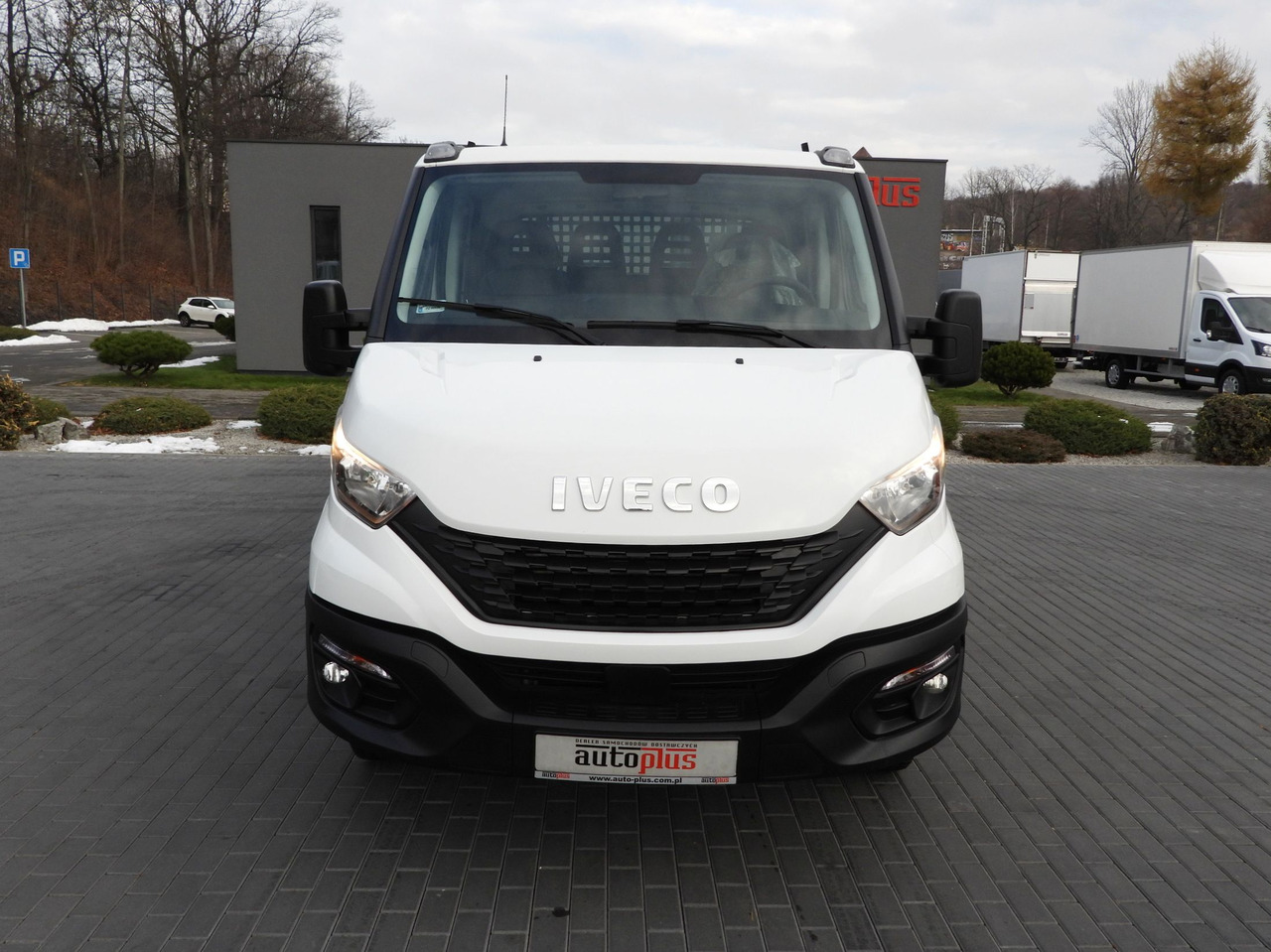 IVECO DAILY 50C16 THREE-WAY TIPPER DOUBLE CABIN DOKA 6 SEATS CRUISE CONTROL PNEUMATICS TWIN WHEELS AIR CONDITIONING 160HP - Samochód dostawczy wywrotka: zdjęcie 5 IVECO DAILY 50C16 THREE-WAY TIPPER DOUBLE CABIN DOKA 6 SEATS CRUISE CONTROL PNEUMATICS TWIN WHEELS AIR CONDITIONING 160HP - Samochód dostawczy wywrotka: zdjęcie 5