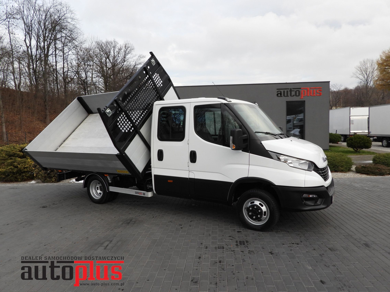 IVECO DAILY 50C16 THREE-WAY TIPPER DOUBLE CABIN DOKA 6 SEATS CRUISE CONTROL PNEUMATICS TWIN WHEELS AIR CONDITIONING 160HP - Samochód dostawczy wywrotka: zdjęcie 1 IVECO DAILY 50C16 THREE-WAY TIPPER DOUBLE CABIN DOKA 6 SEATS CRUISE CONTROL PNEUMATICS TWIN WHEELS AIR CONDITIONING 160HP - Samochód dostawczy wywrotka: zdjęcie 1