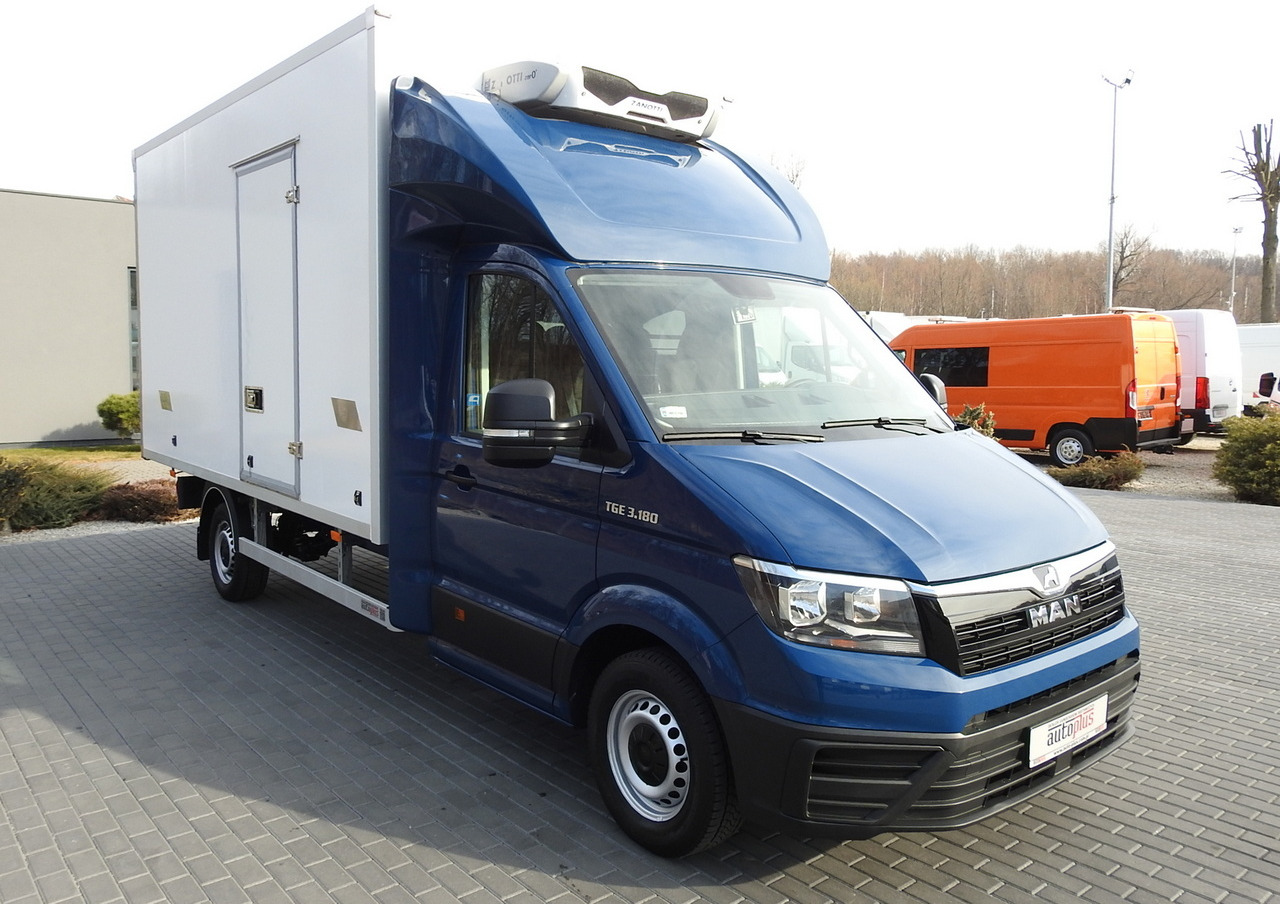 MAN TGE 3.180 REGRIGERATOR BOX -5*C 8 PALLETS HEATING FUNCTION CRUISE CONTROL PNEUMATICS AIR CONDITIONING 180HP - Samochód dostawczy chłodnia: zdjęcie 4 MAN TGE 3.180 REGRIGERATOR BOX -5*C 8 PALLETS HEATING FUNCTION CRUISE CONTROL PNEUMATICS AIR CONDITIONING 180HP - Samochód dostawczy chłodnia: zdjęcie 4