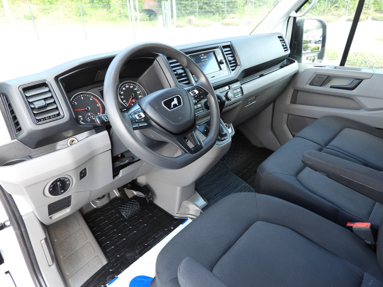 MAN TGE REFRIGERATOR VAN -5*C POWER SUPPLY 230V CRUISE CONTROL AUTOMATIC TRANSMISSION AIR CONDITIONING 180HP - Samochód dostawczy chłodnia: zdjęcie 2 MAN TGE REFRIGERATOR VAN -5*C POWER SUPPLY 230V CRUISE CONTROL AUTOMATIC TRANSMISSION AIR CONDITIONING 180HP - Samochód dostawczy chłodnia: zdjęcie 2