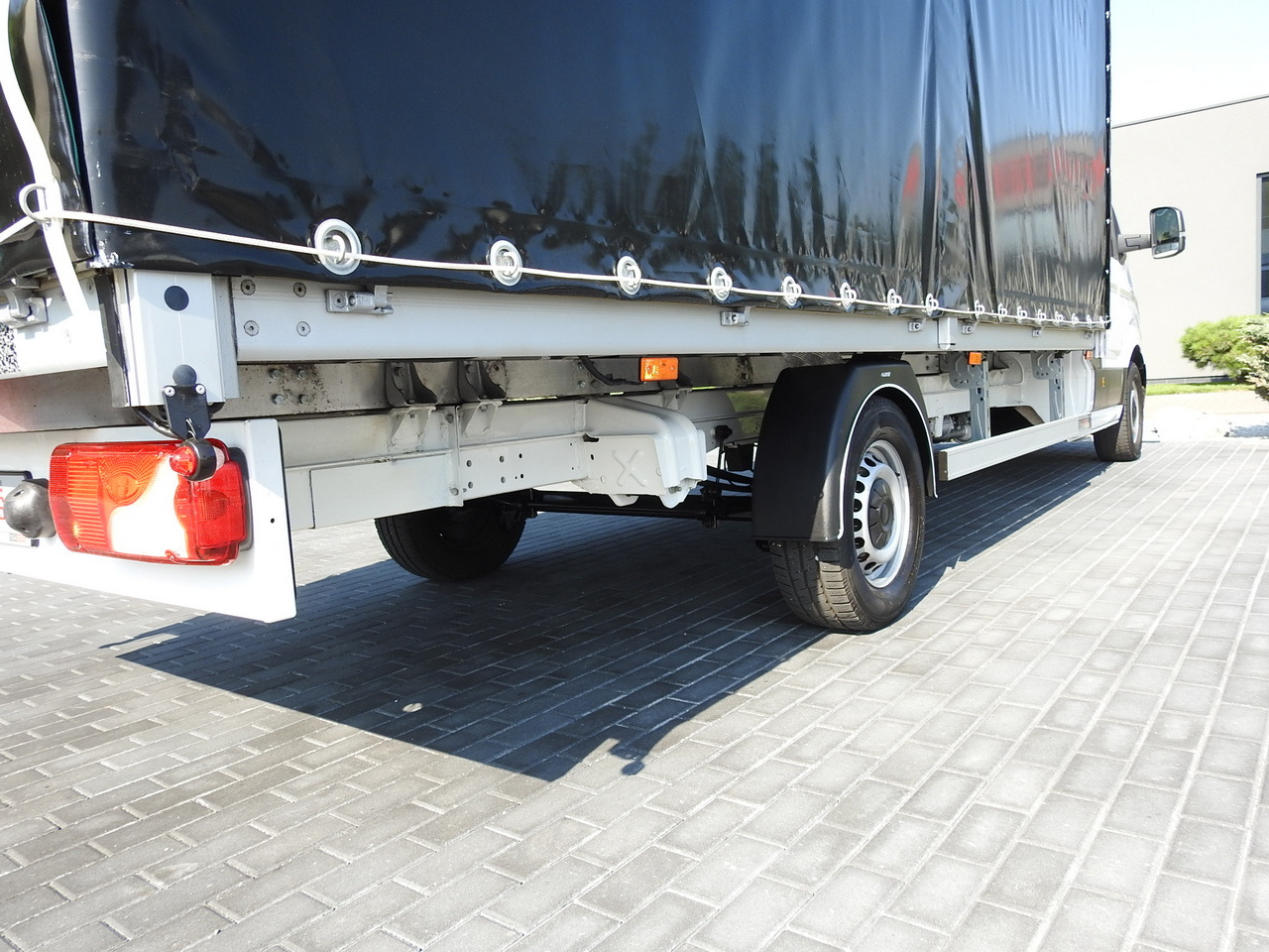 Samochód dostawczy plandeka MAN TGE TARPAULIN 10 PALLETS AIR CONDITIONING  180HP: zdjęcie 17