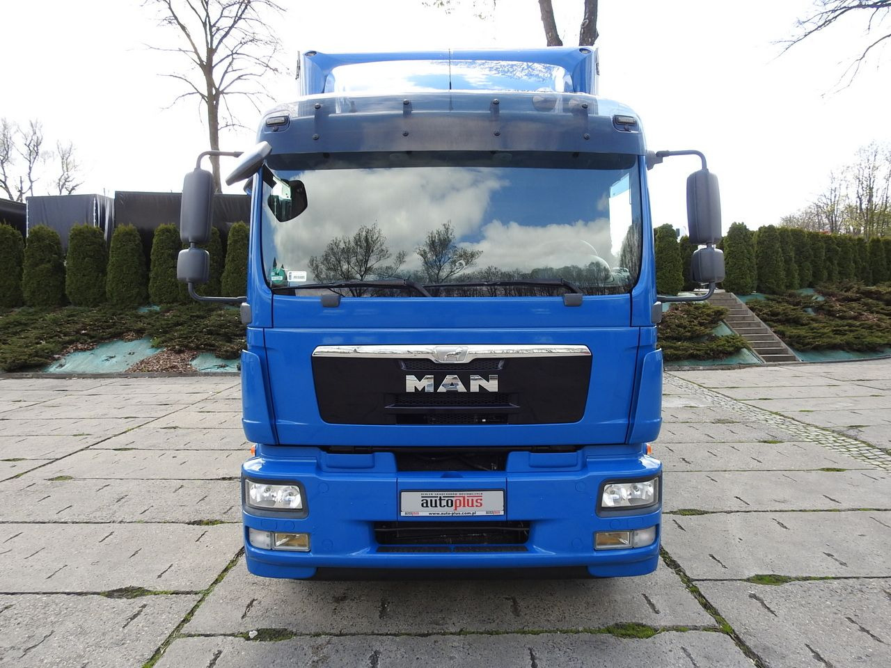 MAN TGM 15.290 TARPAULIN LIFT 18 PALLETS CRUISE CONTROL TWIN WHEELS AIR CONDITIONING 290HP - Samochód dostawczy plandeka: zdjęcie 5 MAN TGM 15.290 TARPAULIN LIFT 18 PALLETS CRUISE CONTROL TWIN WHEELS AIR CONDITIONING 290HP - Samochód dostawczy plandeka: zdjęcie 5