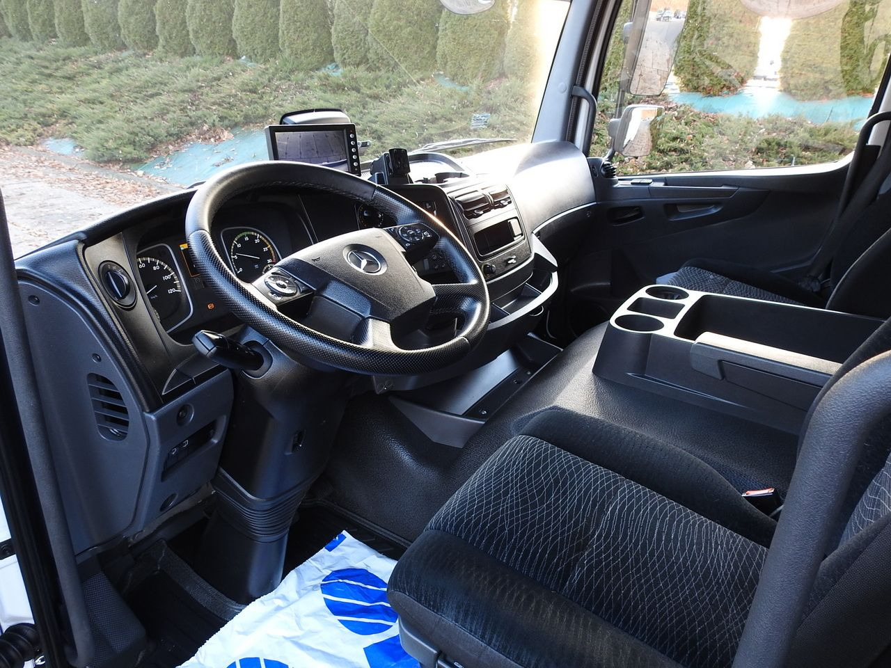 MERCEDES ATEGO 12.24 REGRIGERATOR BOX -10*C LIFT 16 PALLETS HEATING FUNCTION WEBASTO CRUISE CONTROL PNEUMATICS AIR CONDITIONING 240HP - Samochód ciężarowy chłodnia: zdjęcie 2 MERCEDES ATEGO 12.24 REGRIGERATOR BOX -10*C LIFT 16 PALLETS HEATING FUNCTION WEBASTO CRUISE CONTROL PNEUMATICS AIR CONDITIONING 240HP - Samochód ciężarowy chłodnia: zdjęcie 2