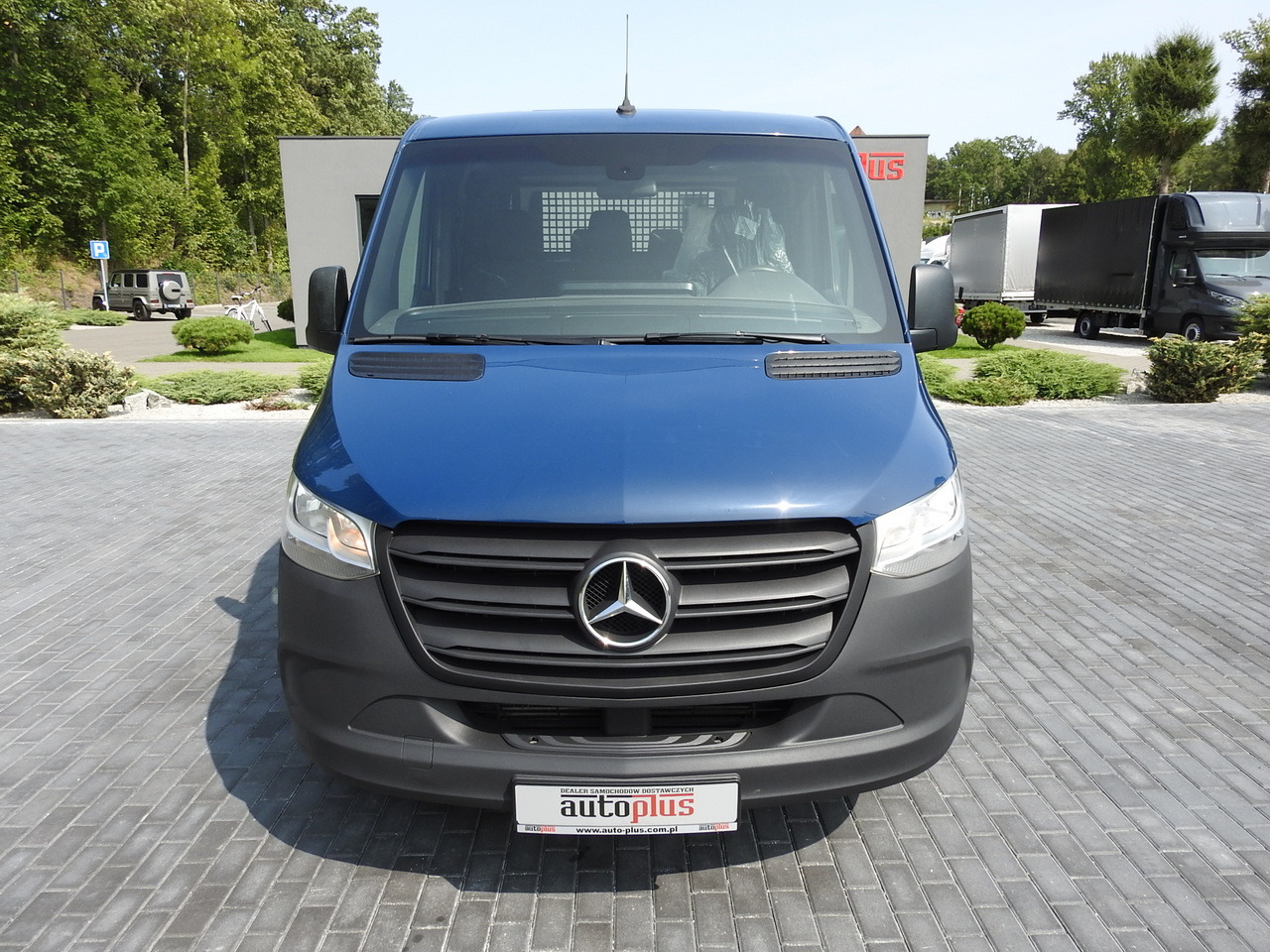MERCEDES SPRINTER 316 STAKE BODY DOUBLE CABIN DOKA 7 SEATS AIR CONDITIONING 160HP - Samochód dostawczy doka: zdjęcie 5 MERCEDES SPRINTER 316 STAKE BODY DOUBLE CABIN DOKA 7 SEATS AIR CONDITIONING 160HP - Samochód dostawczy doka: zdjęcie 5