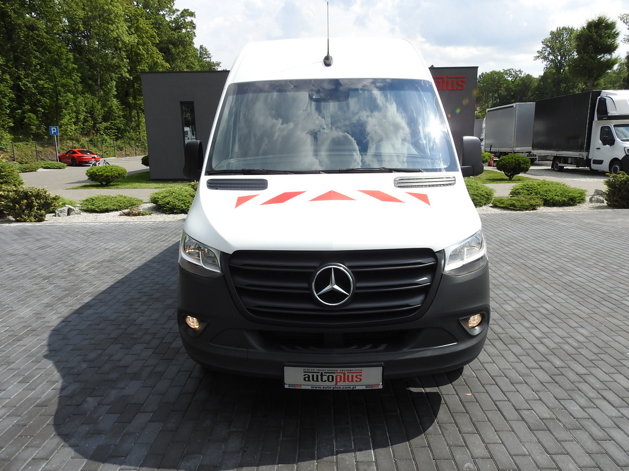 MERCEDES SPRINTER BOX DELIVERY VAN 5 SEATS CRUISE CONTROL NAVIGATION AIR CONDITIONING AUTOMATIC TRANSMISSION 160HP - Furgon: zdjęcie 5 MERCEDES SPRINTER BOX DELIVERY VAN 5 SEATS CRUISE CONTROL NAVIGATION AIR CONDITIONING AUTOMATIC TRANSMISSION 160HP - Furgon: zdjęcie 5