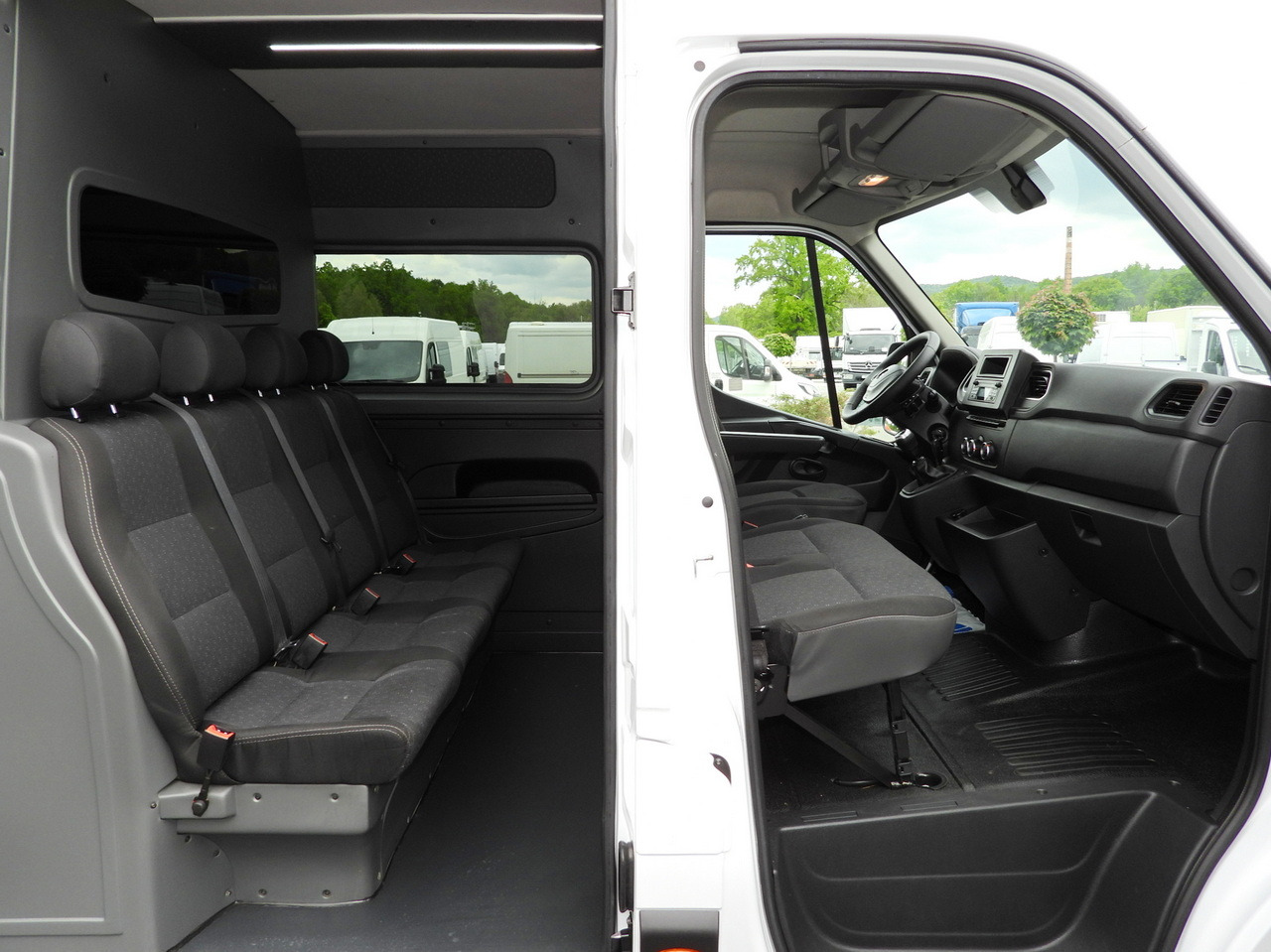 OPEL MOVANO  BOX DELIVERY VAN 7 SEATS CRUISE CONTROL LED LIGHTS AIR CONDITIONING  135HP OPEL MOVANO  BOX DELIVERY VAN 7 SEATS CRUISE CONTROL LED LIGHTS AIR CONDITIONING  135HP: zdjęcie 36
