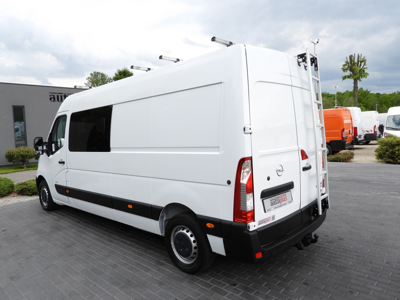 Furgon OPEL MOVANO BOX DELIVERY VAN 7 SEATS CRUISE CONTROL LED LIGHTS AIR CONDITIONING 135HP: zdjęcie 10 Furgon OPEL MOVANO BOX DELIVERY VAN 7 SEATS CRUISE CONTROL LED LIGHTS AIR CONDITIONING 135HP: zdjęcie 10
