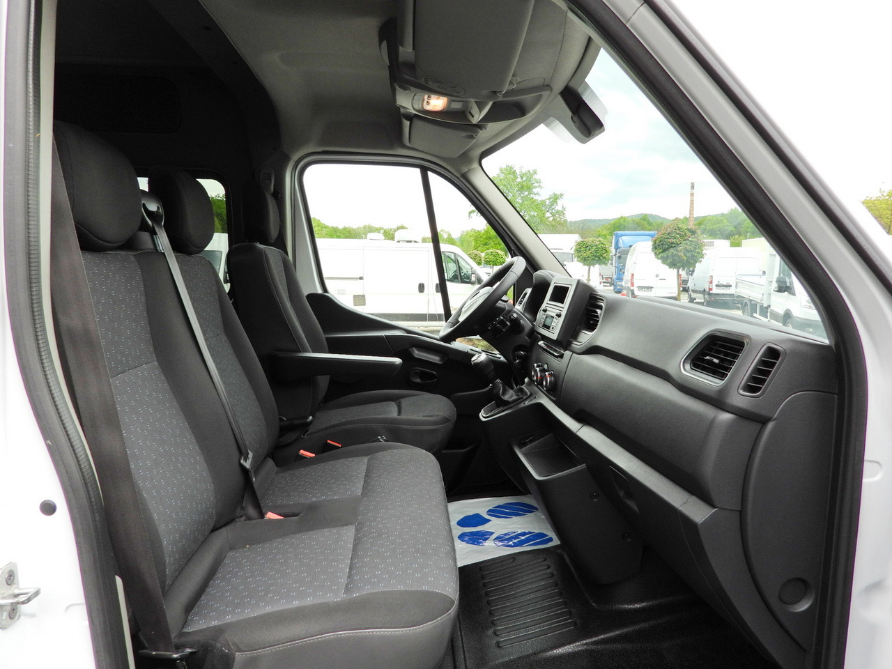 Furgon OPEL MOVANO BOX DELIVERY VAN 7 SEATS CRUISE CONTROL LED LIGHTS AIR CONDITIONING 135HP: zdjęcie 34 Furgon OPEL MOVANO BOX DELIVERY VAN 7 SEATS CRUISE CONTROL LED LIGHTS AIR CONDITIONING 135HP: zdjęcie 34