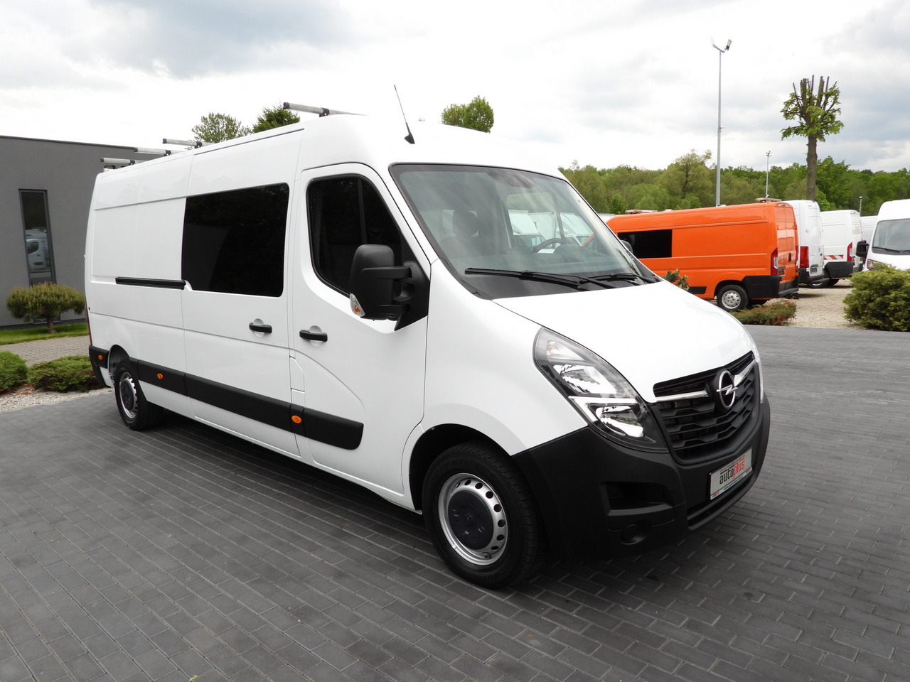 OPEL MOVANO BOX DELIVERY VAN 7 SEATS CRUISE CONTROL LED LIGHTS AIR CONDITIONING 135HP - Furgon: zdjęcie 4 OPEL MOVANO BOX DELIVERY VAN 7 SEATS CRUISE CONTROL LED LIGHTS AIR CONDITIONING 135HP - Furgon: zdjęcie 4