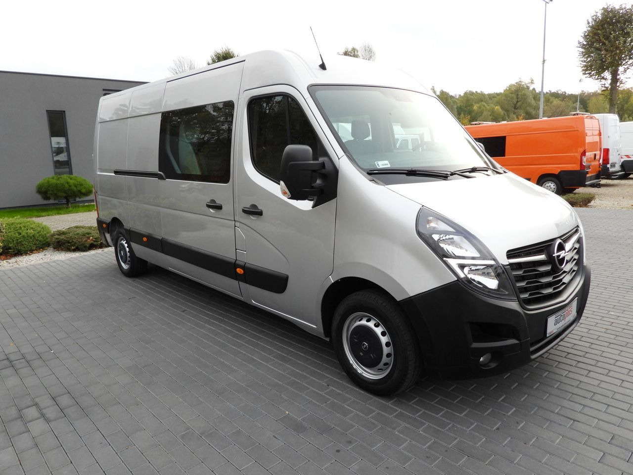OPEL MOVANO BOX DELIVERY VAN 7 SEATS CRUISE CONTROL LED LIGHTS AIR CONDITIONING 180HP - Furgon: zdjęcie 4 OPEL MOVANO BOX DELIVERY VAN 7 SEATS CRUISE CONTROL LED LIGHTS AIR CONDITIONING 180HP - Furgon: zdjęcie 4