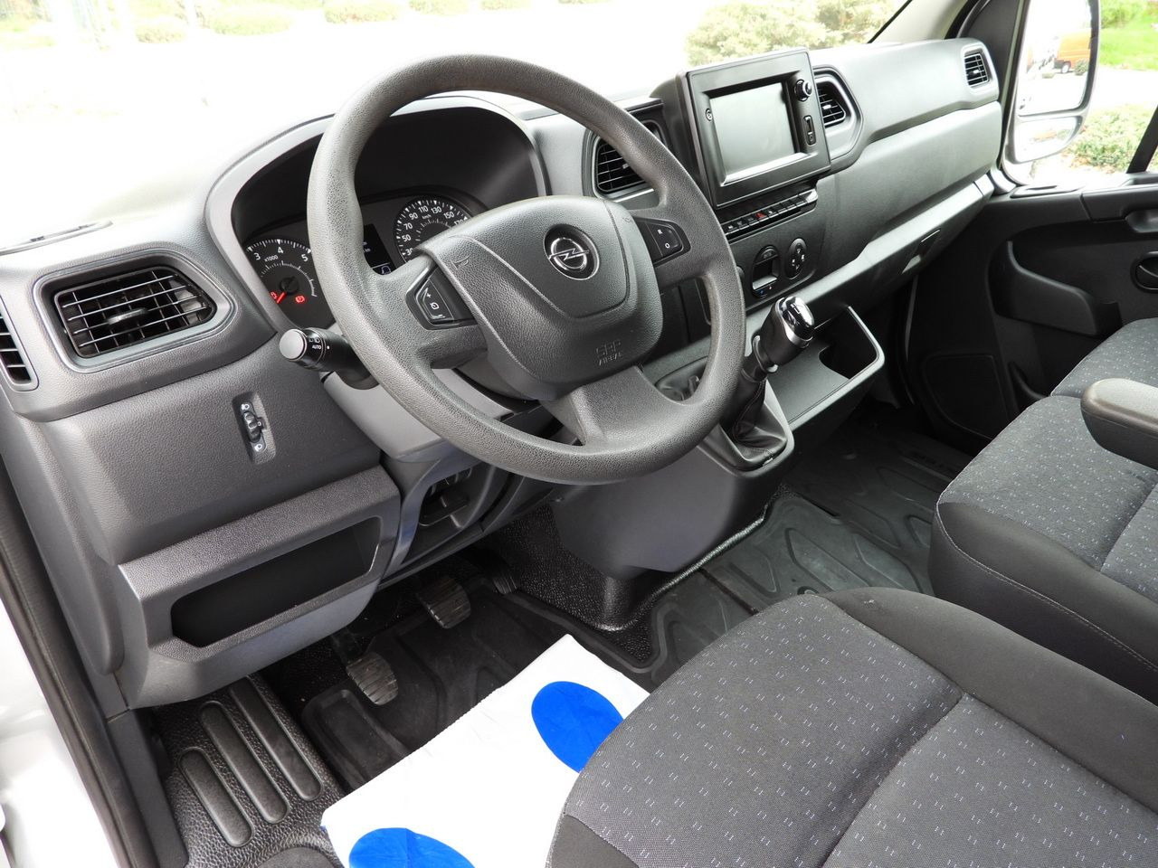 OPEL MOVANO BOX DELIVERY VAN 7 SEATS CRUISE CONTROL LED LIGHTS AIR CONDITIONING 180HP - Furgon: zdjęcie 2 OPEL MOVANO BOX DELIVERY VAN 7 SEATS CRUISE CONTROL LED LIGHTS AIR CONDITIONING 180HP - Furgon: zdjęcie 2