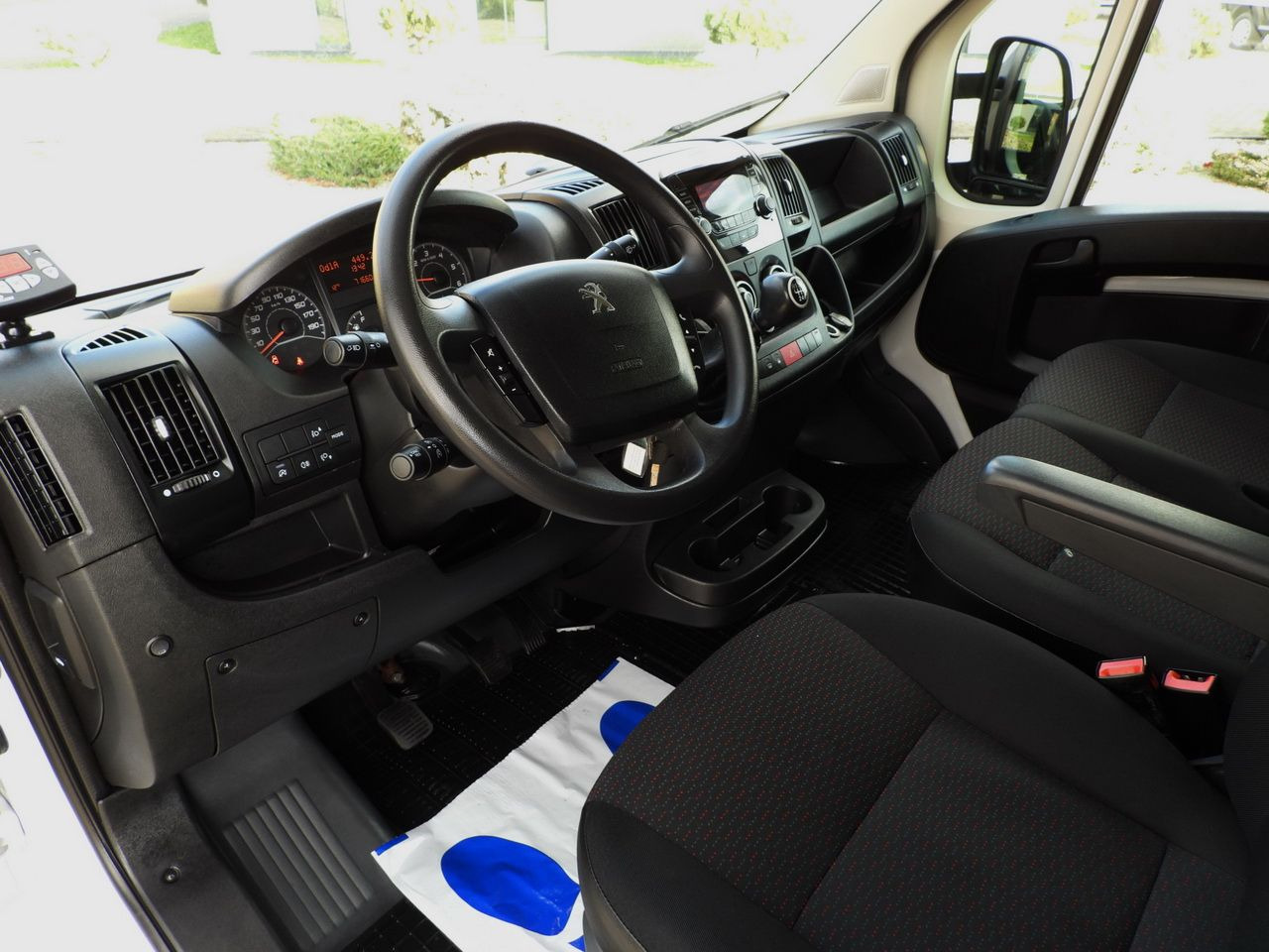 PEUGEOT BOXER REGRIGERATOR BOX 0*C 8 PALLETS CRUISE CONTROL LED LIGHTS AIR CONDITIONING 150HP - Samochód dostawczy chłodnia: zdjęcie 2 PEUGEOT BOXER REGRIGERATOR BOX 0*C 8 PALLETS CRUISE CONTROL LED LIGHTS AIR CONDITIONING 150HP - Samochód dostawczy chłodnia: zdjęcie 2