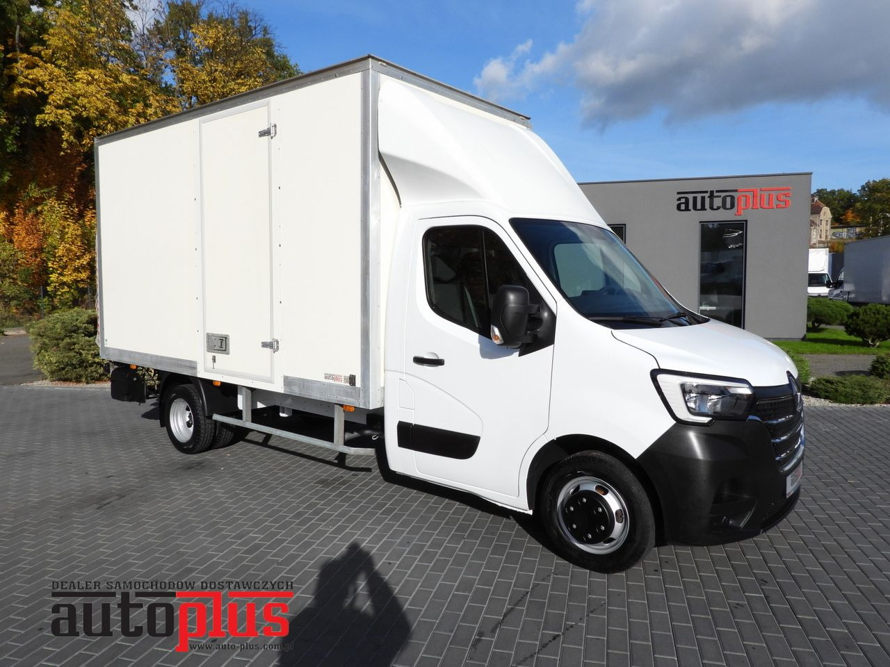 RENAULT MASTER BOX LIFT 8 PALLETS CRUISE CONTROL LED LIGHTS TWIN WHEELS AIR CONDITIONING 145HP - Dostawczy kontener: zdjęcie 1 RENAULT MASTER BOX LIFT 8 PALLETS CRUISE CONTROL LED LIGHTS TWIN WHEELS AIR CONDITIONING 145HP - Dostawczy kontener: zdjęcie 1