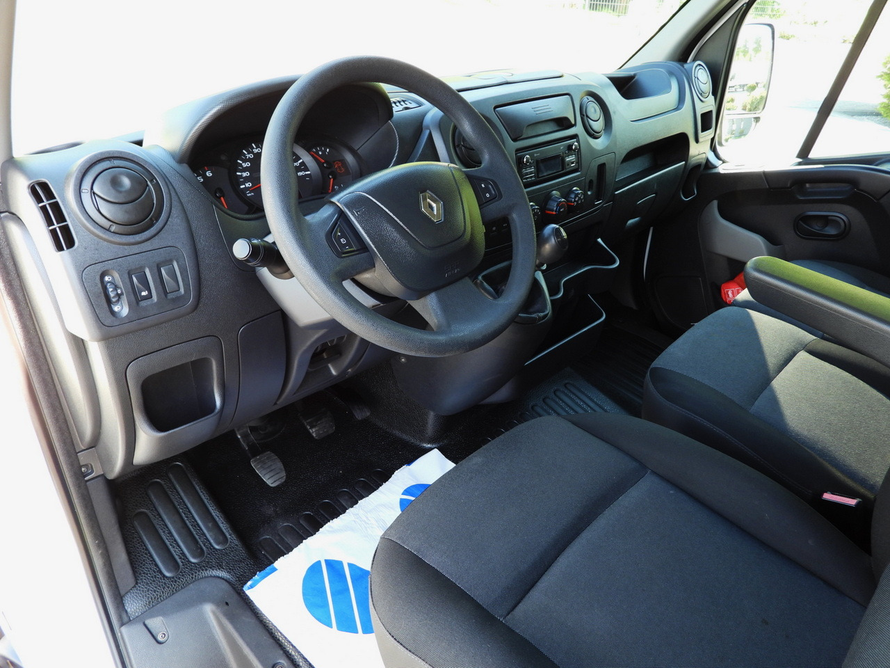 RENAULT MASTER TIPPER CRUISE CONTROL TWIN WHEELS AIR CONDITIONING 145HP - Samochód dostawczy wywrotka: zdjęcie 2 RENAULT MASTER TIPPER CRUISE CONTROL TWIN WHEELS AIR CONDITIONING 145HP - Samochód dostawczy wywrotka: zdjęcie 2