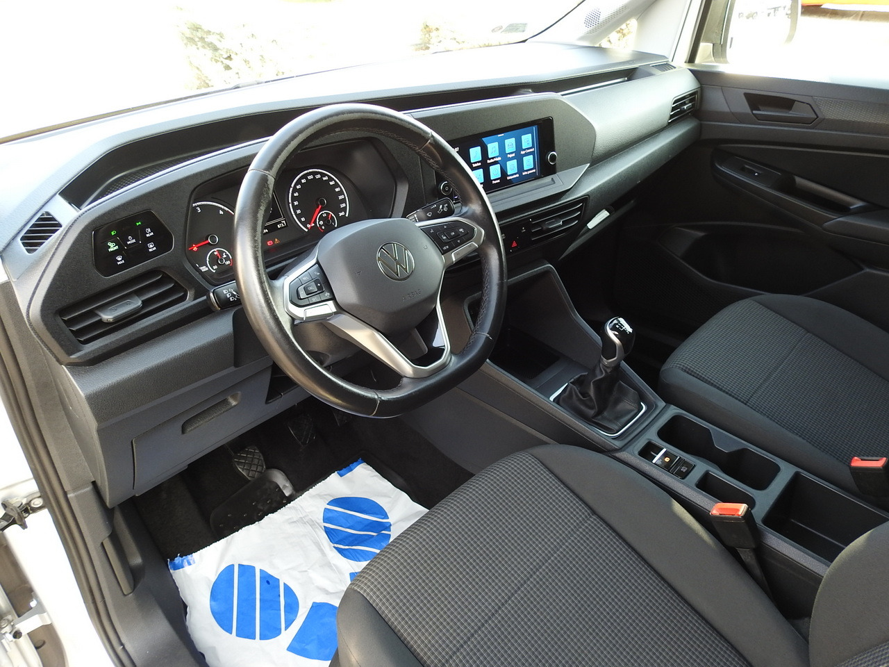 VOLKSWAGEN CADDY REFRIGERATOR VAN -20*C HEATING FUNCTION POWER SUPPLY 230V CRUISE CONTROL LED LIGHTS AIR CONDITIONING 100HP - Samochód dostawczy chłodnia: zdjęcie 2 VOLKSWAGEN CADDY REFRIGERATOR VAN -20*C HEATING FUNCTION POWER SUPPLY 230V CRUISE CONTROL LED LIGHTS AIR CONDITIONING 100HP - Samochód dostawczy chłodnia: zdjęcie 2