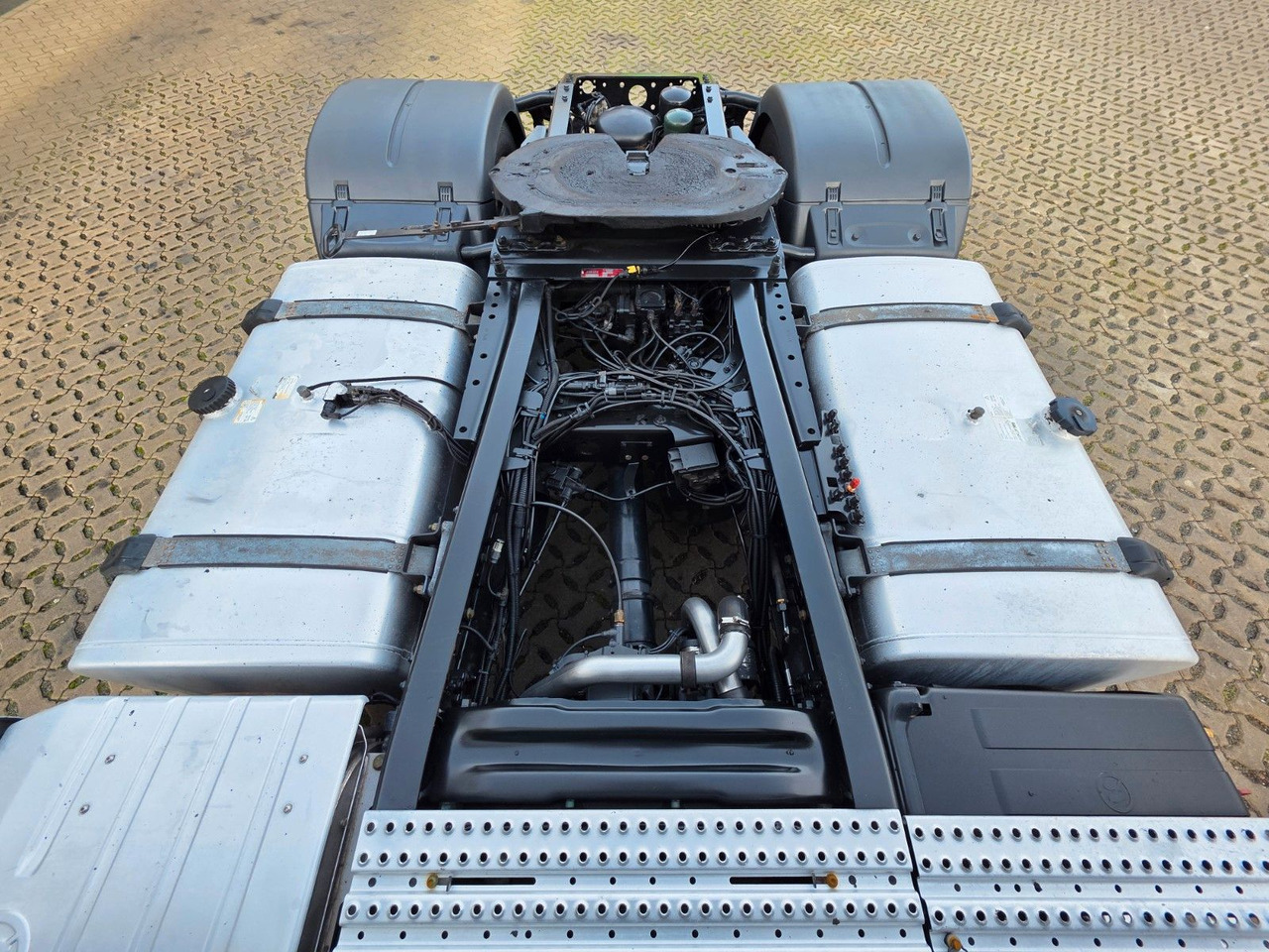 Ciągnik siodłowy MAN TGX 18.460 4X2 LLS-U / Retarder / 2 Tanks: zdjęcie 11