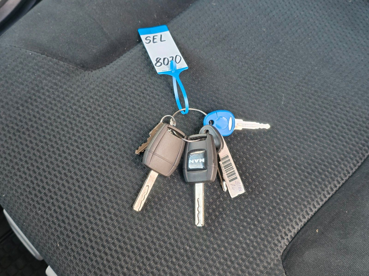 Samochód ciężarowy furgon MAN TGL 12.220 4x2 BL / Ladebordwand: zdjęcie 43 Samochód ciężarowy furgon MAN TGL 12.220 4x2 BL / Ladebordwand: zdjęcie 43