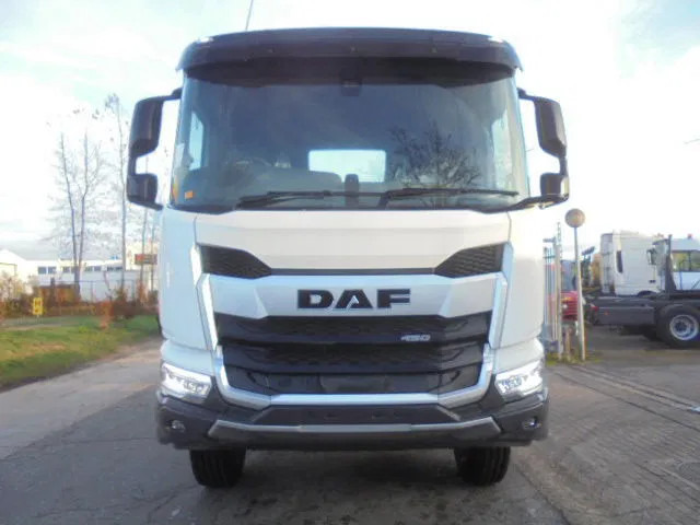 DAF XDC 450 8X4 DEMO UNUSED RHD - Samochód ciężarowe pod zabudowę: zdjęcie 2 DAF XDC 450 8X4 DEMO UNUSED RHD - Samochód ciężarowe pod zabudowę: zdjęcie 2