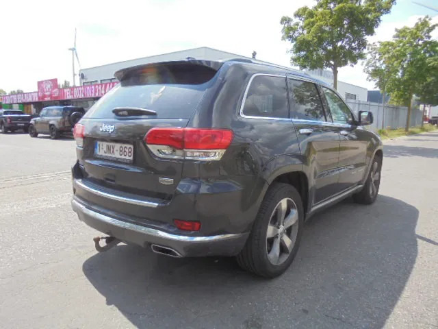 Jeep Grand Cherokee 4X4 SUMMIT EDITION 3.0 LTR V6 - SUV: zdjęcie 5 Jeep Grand Cherokee 4X4 SUMMIT EDITION 3.0 LTR V6 - SUV: zdjęcie 5