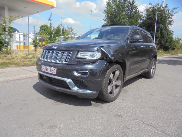 Jeep Grand Cherokee 4X4 SUMMIT EDITION 3.0 LTR V6 - SUV: zdjęcie 1 Jeep Grand Cherokee 4X4 SUMMIT EDITION 3.0 LTR V6 - SUV: zdjęcie 1