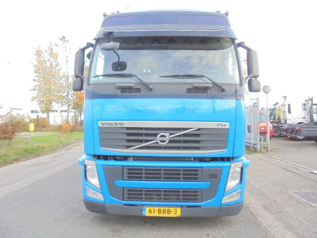 Volvo FH 420 6X2 NL TRUCK - Samochód ciężarowy plandeka: zdjęcie 2 Volvo FH 420 6X2 NL TRUCK - Samochód ciężarowy plandeka: zdjęcie 2