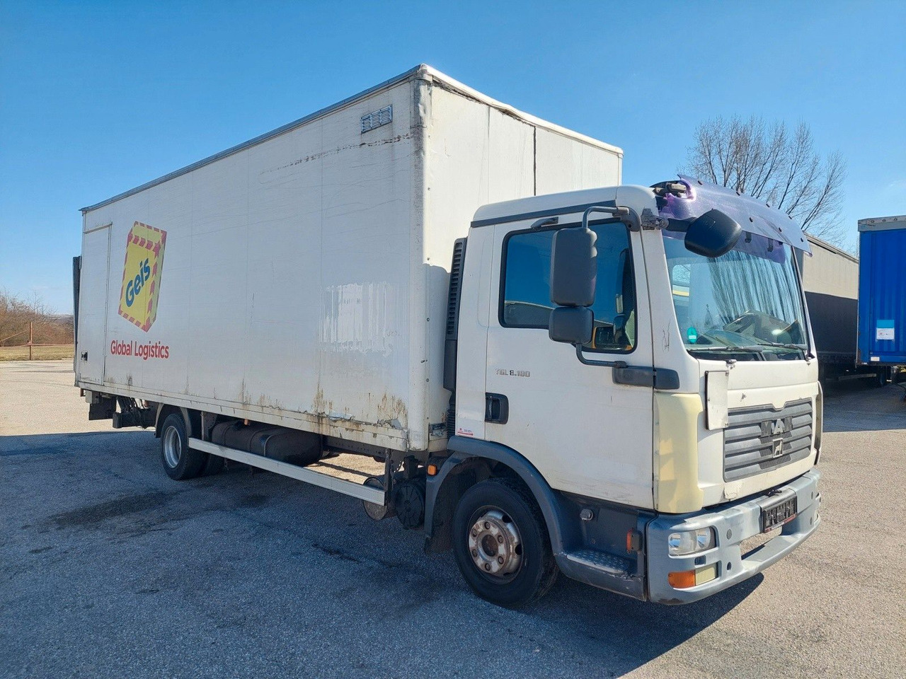 MAN TGL 7.180 4X2 BL - Dostawczy kontener: zdjęcie 2 MAN TGL 7.180 4X2 BL - Dostawczy kontener: zdjęcie 2