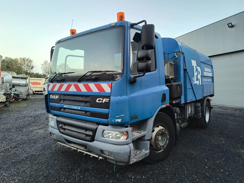 DAF CF 75.250 DRIVING CONDITION - SWEEPER NEEDS REPAIRMENT - Zamiatarka uliczna: zdjęcie 1 DAF CF 75.250 DRIVING CONDITION - SWEEPER NEEDS REPAIRMENT - Zamiatarka uliczna: zdjęcie 1