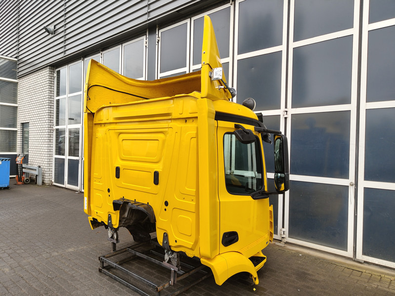 Mercedes-Benz Antos MP4 Mercedes ClassicSpace S-cab L1H1 A 000 600 01 01 - Kabina i wnętrze do Samochodów ciężarowych: zdjęcie 3 Mercedes-Benz Antos MP4 Mercedes ClassicSpace S-cab L1H1 A 000 600 01 01 - Kabina i wnętrze do Samochodów ciężarowych: zdjęcie 3