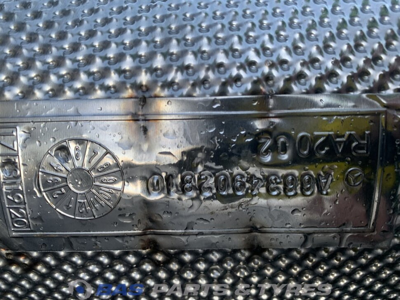 Mercedes-Benz Uitlaatpijp Mercedes A 663 490 28 10 - Rura wydechowa do Samochodów ciężarowych: zdjęcie 4 Mercedes-Benz Uitlaatpijp Mercedes A 663 490 28 10 - Rura wydechowa do Samochodów ciężarowych: zdjęcie 4