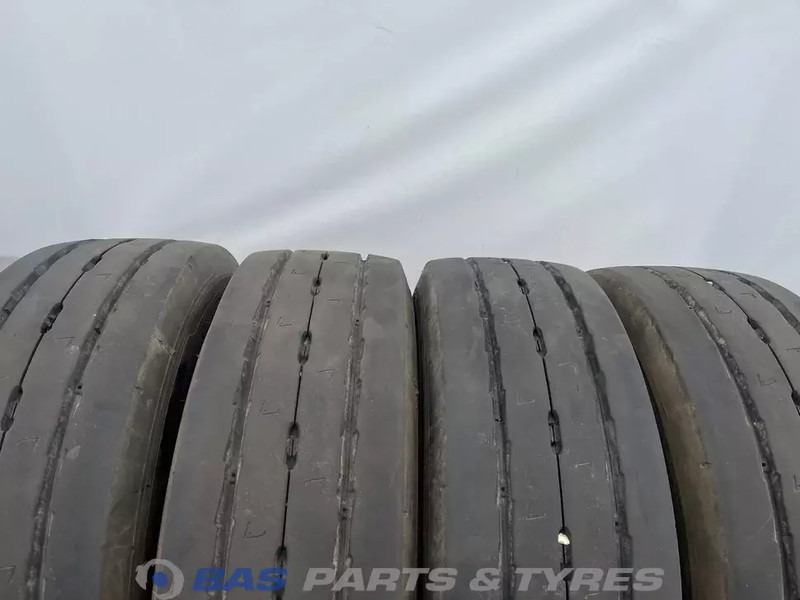Michelin Michelin 205/65R17.5 X Multi T2 132/130 J M+S 3PMSF gebruikte set - Opona do Samochodów ciężarowych: zdjęcie 2 Michelin Michelin 205/65R17.5 X Multi T2 132/130 J M+S 3PMSF gebruikte set - Opona do Samochodów ciężarowych: zdjęcie 2