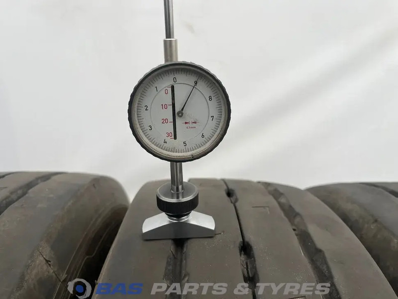 Michelin Michelin 205/65R17.5 X Multi T2 132/130 J M+S 3PMSF gebruikte set - Opona do Samochodów ciężarowych: zdjęcie 3 Michelin Michelin 205/65R17.5 X Multi T2 132/130 J M+S 3PMSF gebruikte set - Opona do Samochodów ciężarowych: zdjęcie 3