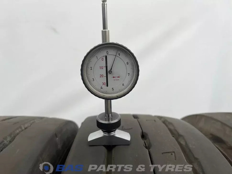 Michelin Michelin 205/65R17.5 X Multi T2 132/130 J M+S 3PMSF gebruikte set - Opona do Samochodów ciężarowych: zdjęcie 3 Michelin Michelin 205/65R17.5 X Multi T2 132/130 J M+S 3PMSF gebruikte set - Opona do Samochodów ciężarowych: zdjęcie 3