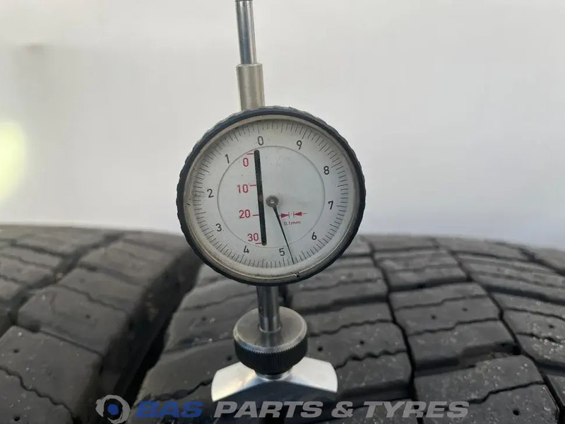 Michelin Michelin 315/70R22.5 X MULTI D 154/150 M+S 3PMSF gebruikte set - Opona do Samochodów ciężarowych: zdjęcie 3 Michelin Michelin 315/70R22.5 X MULTI D 154/150 M+S 3PMSF gebruikte set - Opona do Samochodów ciężarowych: zdjęcie 3