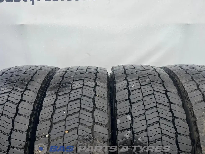 Michelin Remix Michelin Remix 295/60R22.5 X Multi D 150/147 M+S 3PMSF gebruikte set - Opona do Samochodów ciężarowych: zdjęcie 2 Michelin Remix Michelin Remix 295/60R22.5 X Multi D 150/147 M+S 3PMSF gebruikte set - Opona do Samochodów ciężarowych: zdjęcie 2