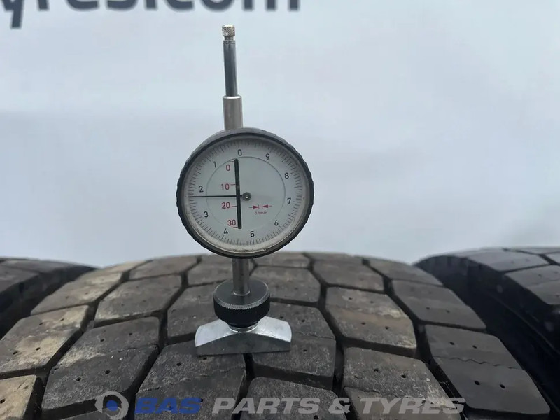 Michelin Remix Michelin Remix 315/70R22.5 X Multi D 154/150 M+S 3PMSF gebruikte set - Opona do Samochodów ciężarowych: zdjęcie 3 Michelin Remix Michelin Remix 315/70R22.5 X Multi D 154/150 M+S 3PMSF gebruikte set - Opona do Samochodów ciężarowych: zdjęcie 3