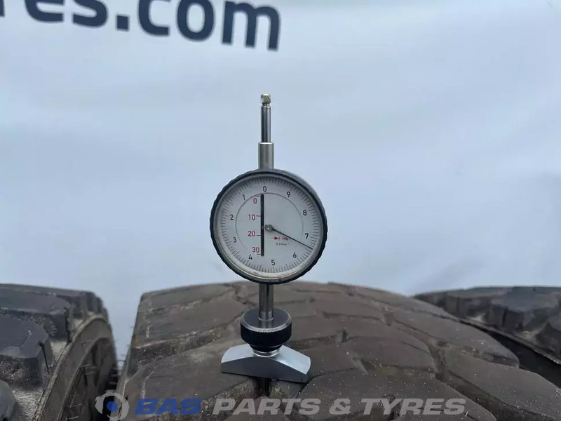 Michelin Remix Michelin Remix 315/80R22.5 X Works D 156/150 K M+S 3PMSF gebruikte set - Opona do Samochodów ciężarowych: zdjęcie 3 Michelin Remix Michelin Remix 315/80R22.5 X Works D 156/150 K M+S 3PMSF gebruikte set - Opona do Samochodów ciężarowych: zdjęcie 3