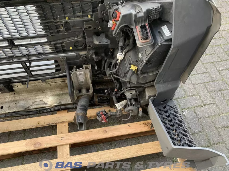 Volvo FM5 Bumper Volvo 82491840 - Zderzak do Samochodów ciężarowych: zdjęcie 5 Volvo FM5 Bumper Volvo 82491840 - Zderzak do Samochodów ciężarowych: zdjęcie 5