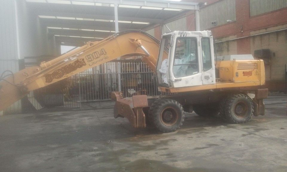 LIEBHERR A904LI S/N: 666-6005 (1998) - Koparka kołowa: zdjęcie 1 LIEBHERR A904LI S/N: 666-6005 (1998) - Koparka kołowa: zdjęcie 1