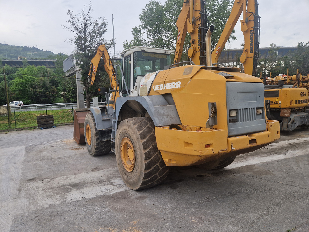 LIEBHERR L564 N/S: 4620899 (2001) - Ładowarka kołowa: zdjęcie 4 LIEBHERR L564 N/S: 4620899 (2001) - Ładowarka kołowa: zdjęcie 4