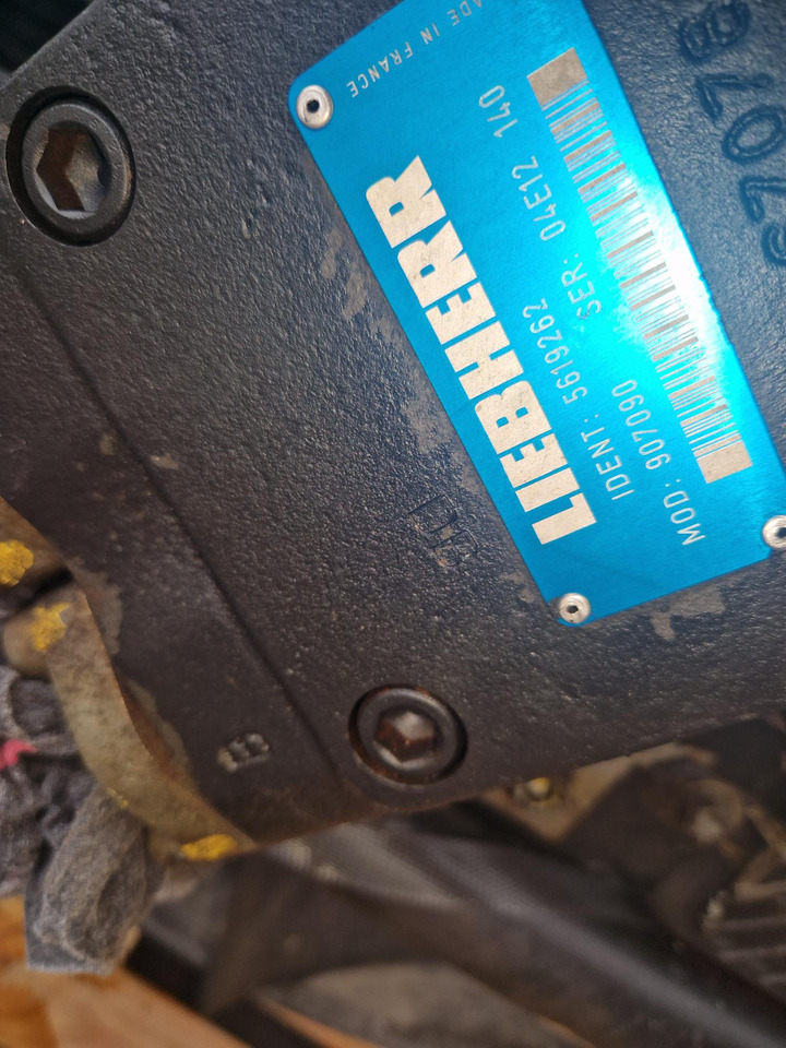 RADIADOR LIEBHERR R914B - Chłodnica do Maszyn budowlanych: zdjęcie 2 RADIADOR LIEBHERR R914B - Chłodnica do Maszyn budowlanych: zdjęcie 2