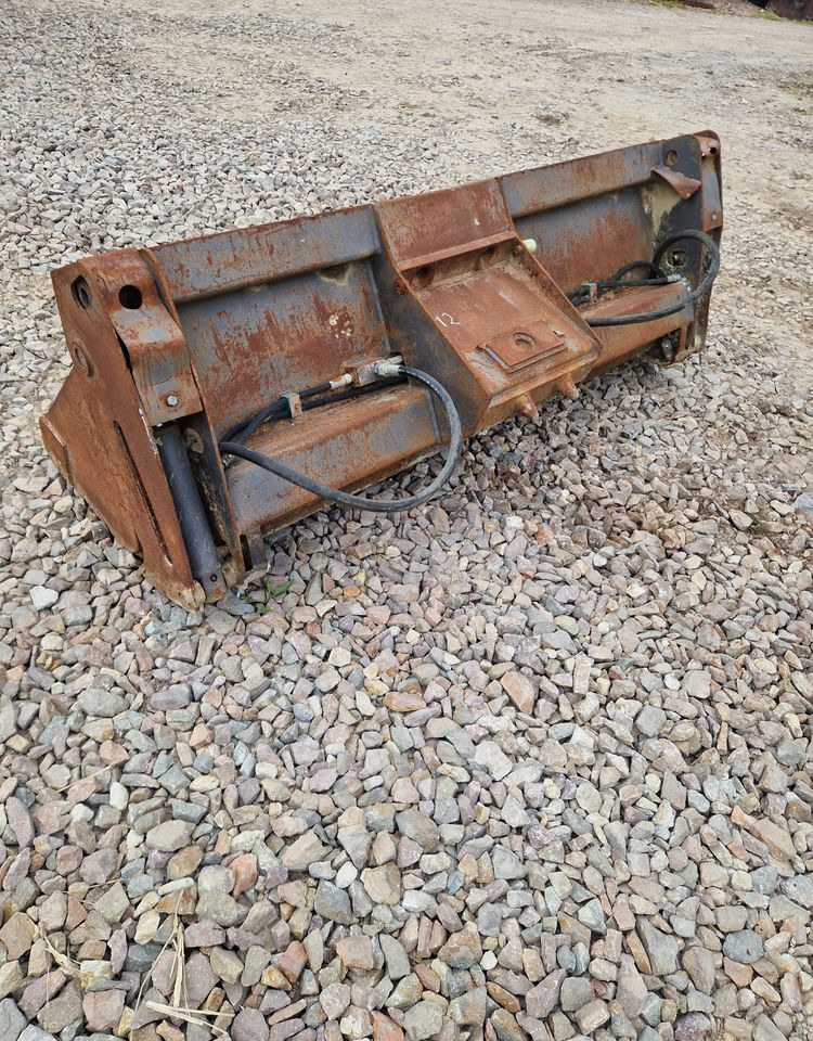 Koparka kołowa Mecalac MECALAC 4w1 lub 3w1 2012 Łyżka 4w1 Mecalac 10, 12 - Łyżka do koparki do Maszyn budowlanych: zdjęcie 1 Koparka kołowa Mecalac MECALAC 4w1 lub 3w1 2012 Łyżka 4w1 Mecalac 10, 12 - Łyżka do koparki do Maszyn budowlanych: zdjęcie 1