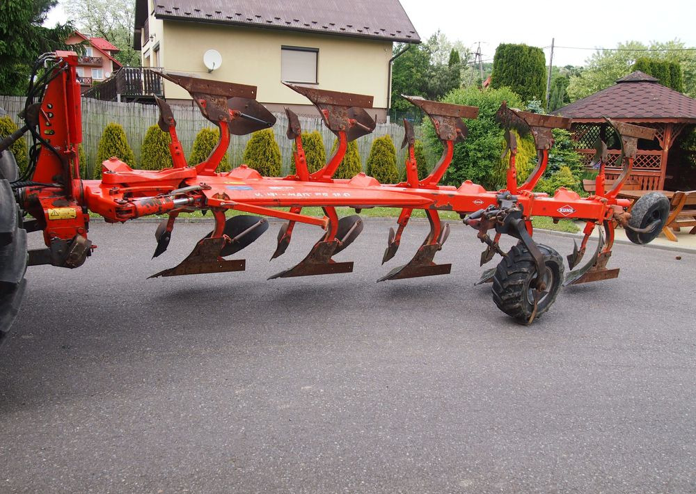 Pług obrotowy Kuhn Kuhn Vari-Master 150 4+1 Pług obracany Kuhn Vari-Master 150 4+1 - Pług: zdjęcie 2 Pług obrotowy Kuhn Kuhn Vari-Master 150 4+1 Pług obracany Kuhn Vari-Master 150 4+1 - Pług: zdjęcie 2