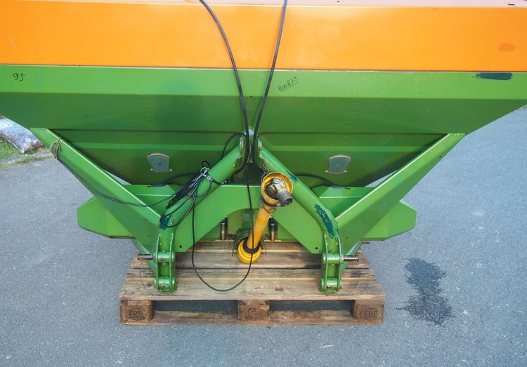 Rozsiewacz nawozów Amazone ZU-A1801 18m Rozsiewacz nawozów Amazone - Rozsiewacz nawozów: zdjęcie 3 Rozsiewacz nawozów Amazone ZU-A1801 18m Rozsiewacz nawozów Amazone - Rozsiewacz nawozów: zdjęcie 3