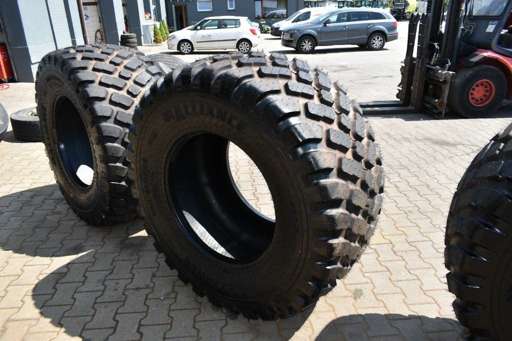 Alliance 600/55R26.5 / 882/ 165D /Steel Belted TL - Opona do Maszyn rolniczych: zdjęcie 4 Alliance 600/55R26.5 / 882/ 165D /Steel Belted TL - Opona do Maszyn rolniczych: zdjęcie 4